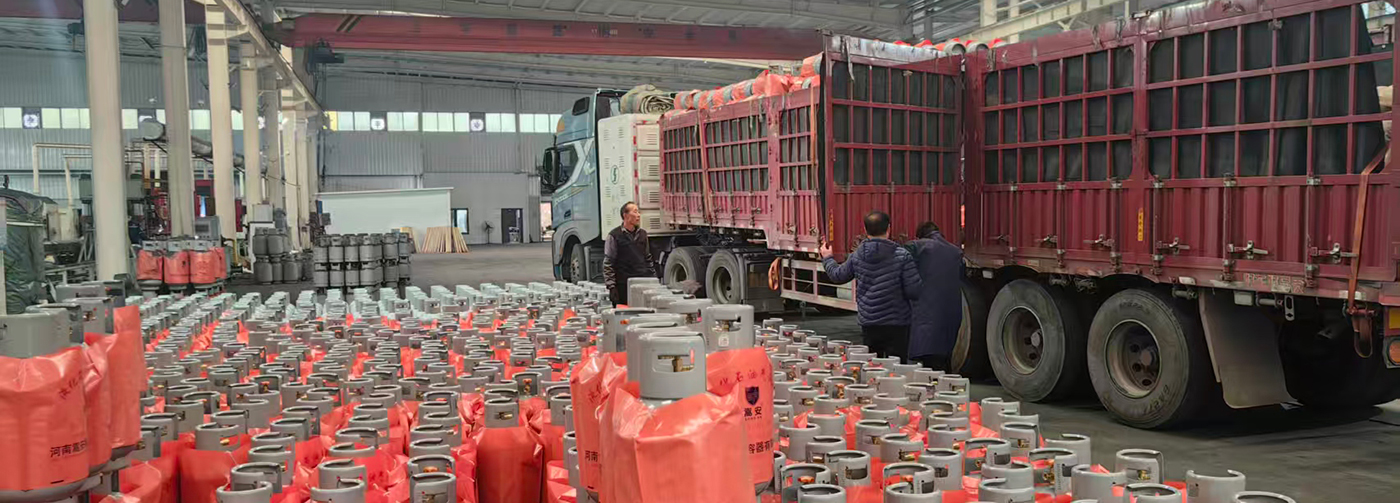 Bouteilles de GPL prêtes à être expédiées 