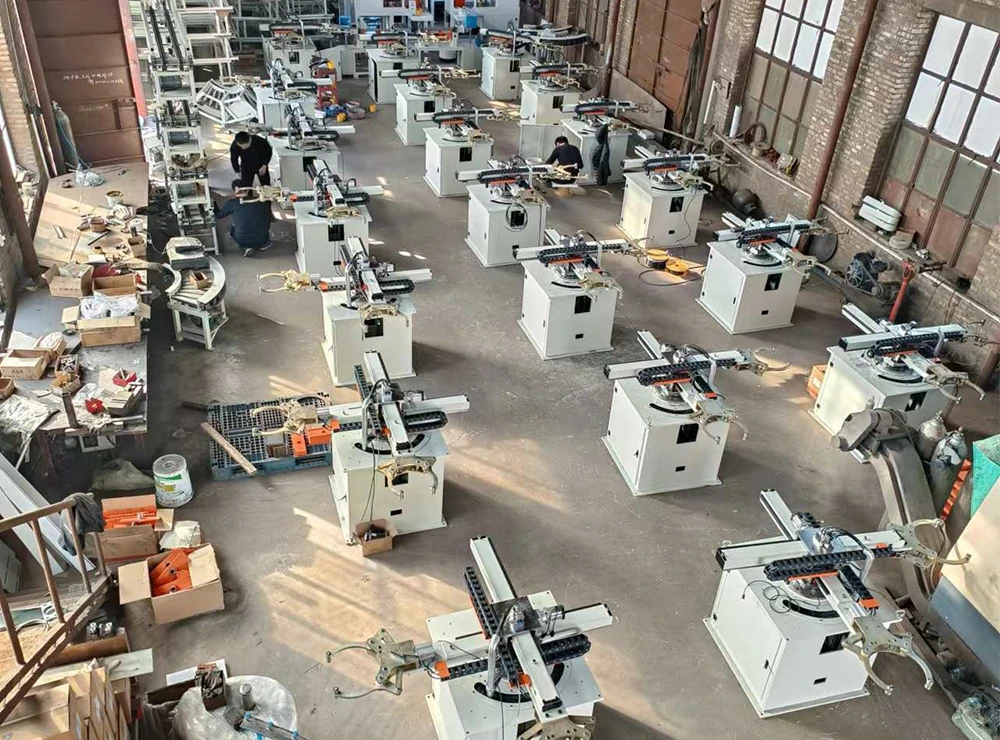 Manipulateur universel pour ligne de production de bouteilles de GPL