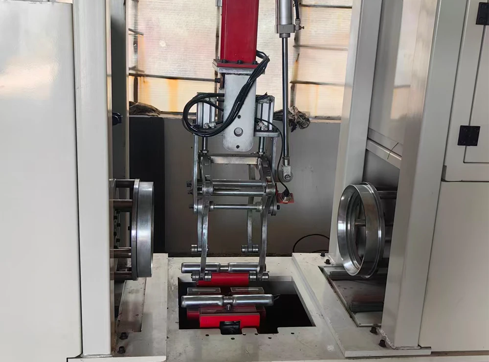 Soudage automatique de joints circulaires de cylindres pour une ligne de production de bouteilles de