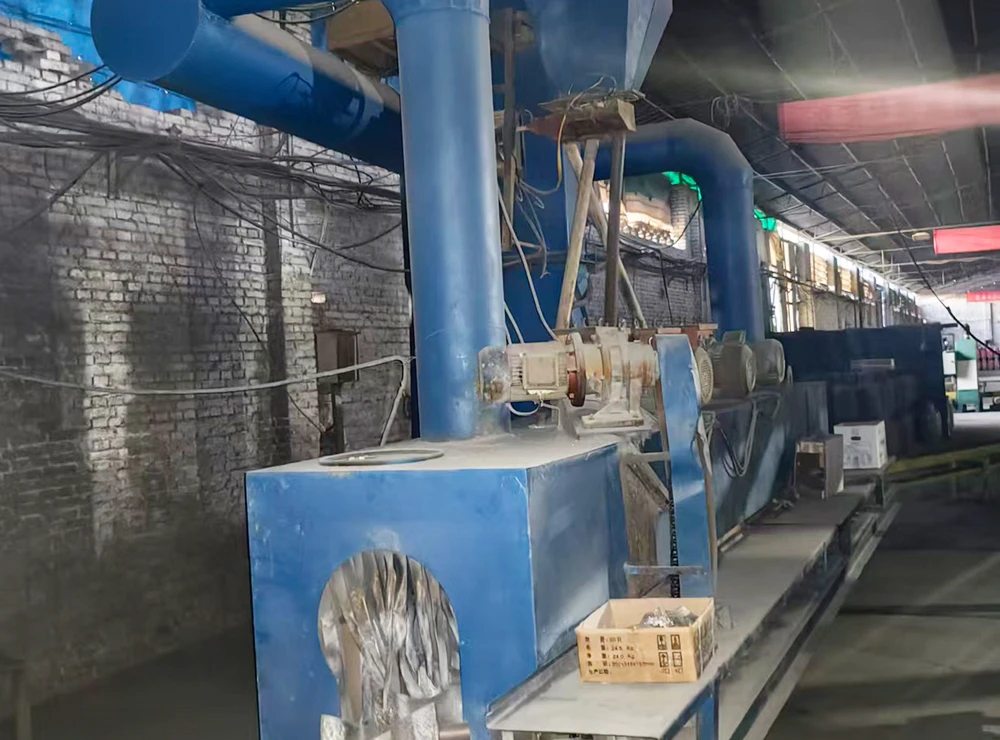 Machine de grenaillage pour ligne de production de bouteilles de GPL