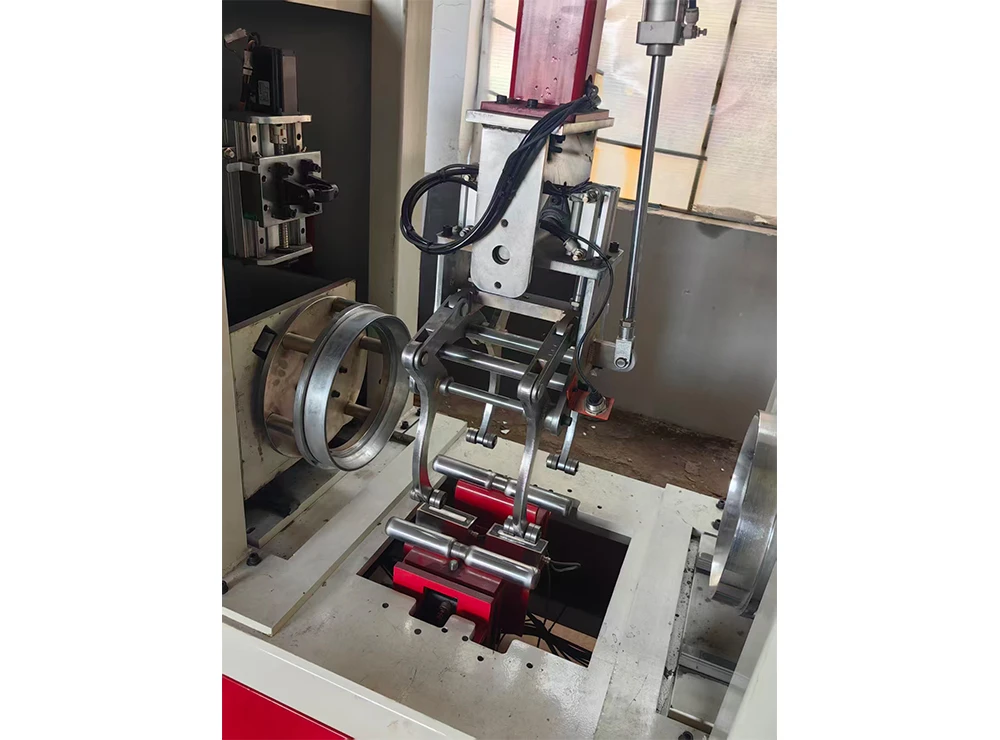 Soudage automatique de joints circulaires de cylindres pour une ligne de production de bouteilles de