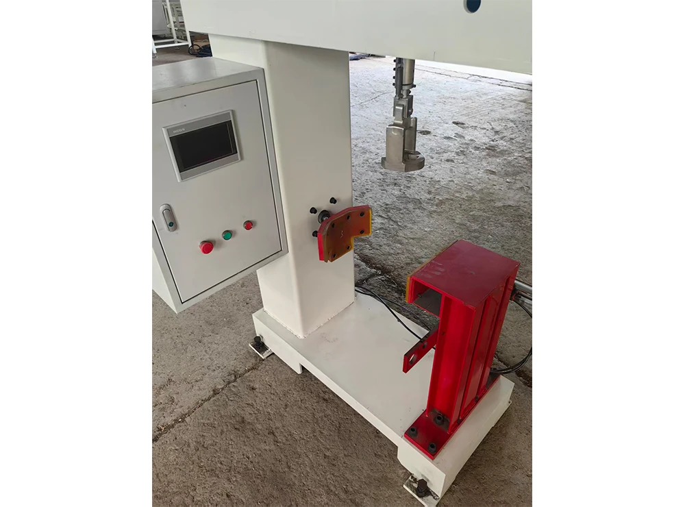 Machine de montage de vannes pour bouteilles de GPL