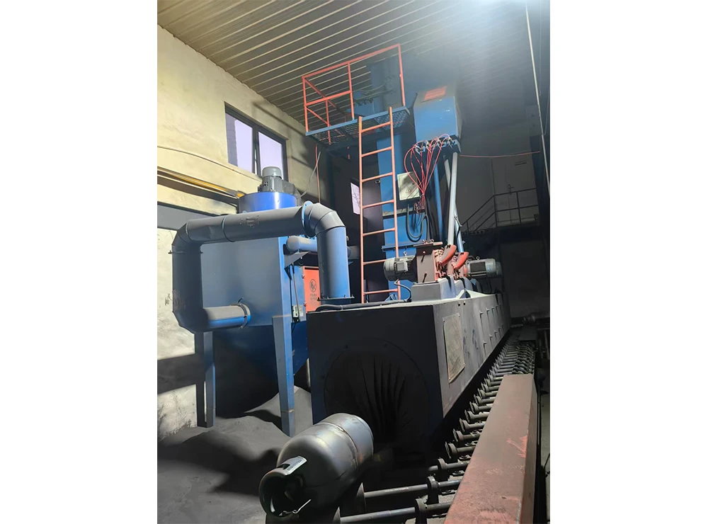 Machine de grenaillage pour ligne de production de bouteilles de GPL